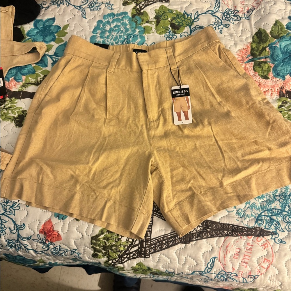 Express Women's Beige Shorts